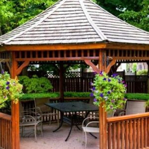 Mendesain Gazebo Yang Nyaman di Taman Rumah